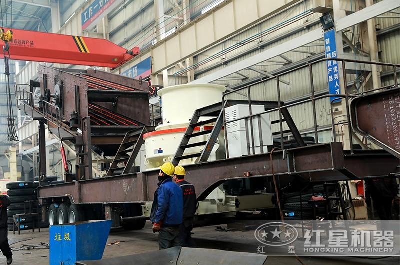 時產(chǎn)200噸小型移動破碎車，配制砂機，專業(yè)廠家，價格實惠
