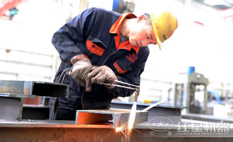匠心做工，每一道石子移動破碎生產(chǎn)線都嚴(yán)謹(jǐn)以待